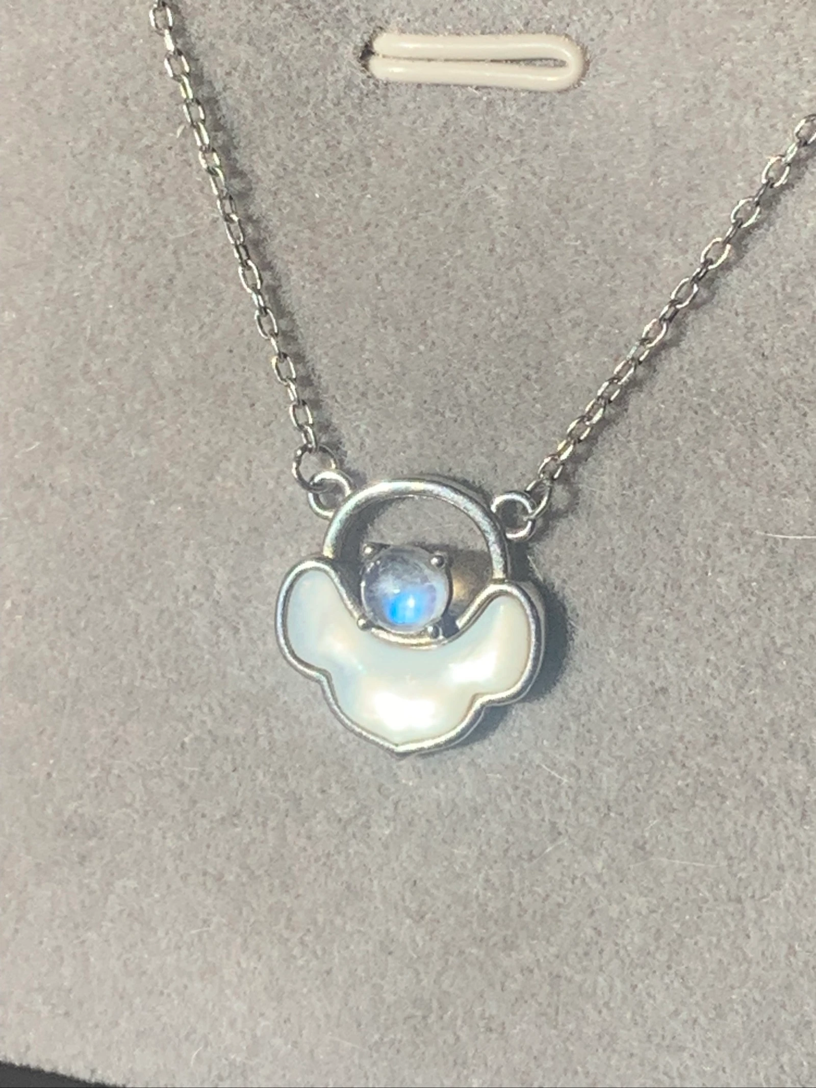 Collier pierre lune et nacre – photo 3